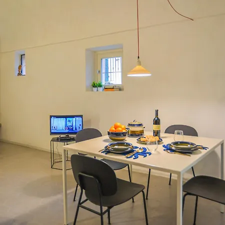 Casa Alda By World דירה בורג'ו ורצי